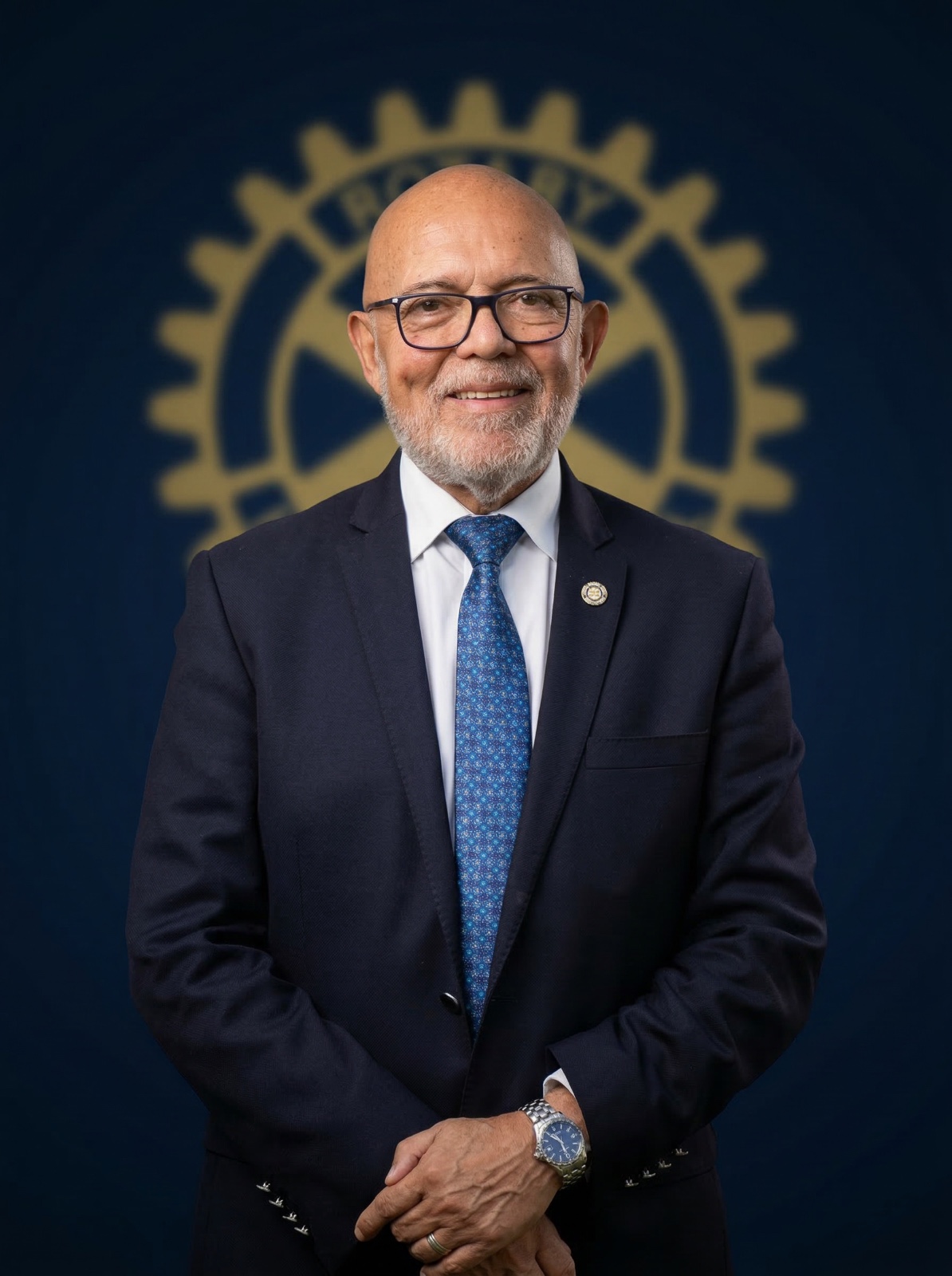 Javier Mendoza, Macero